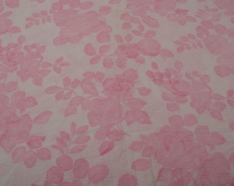 Rare 1950s Vintage seersucker cotton Fabric, pink roses white background, fabric for summer