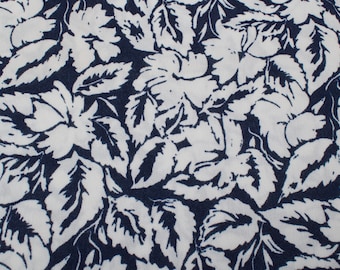 1.6Yd Vintage 1970s polyester knit dress fabric, flowers blue white