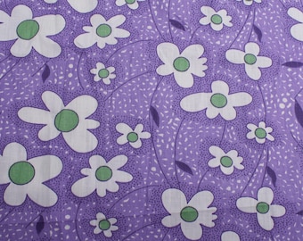 1970s Vintage Cotton Fabric: Purple Daisy Print, Sewing Quilting BTY