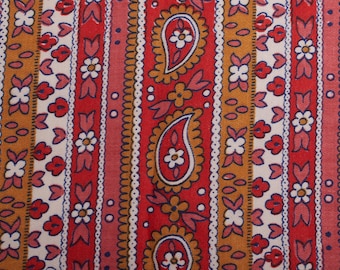 Tela de algodón vintage de los años 70, estampado floral de rayas cachemir, rojo, rosa y amarillo, material de costura por metro.