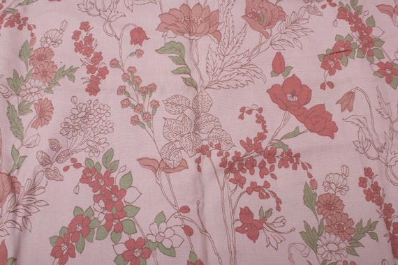 1970s Vintage blend cotton Fabric, pink green floral, Home Decor BTY