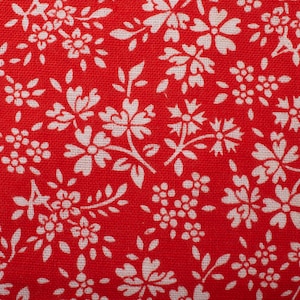 1950s Vintage cotton fabric, white flowers red, Quilting Sewing Retro