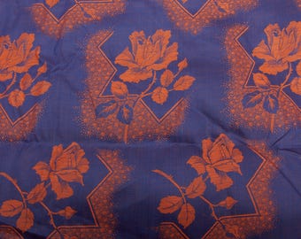 Linho Jacquard Vintage dos anos 1940: Tecido com rosas laranja e azuis, 119 cm de largura