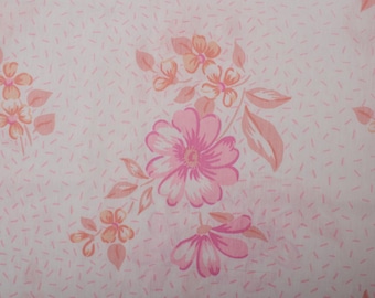 Tela de costura vintage de los años 60, mezcla de algodón, semitransparente, flores rosas sobre fondo blanco