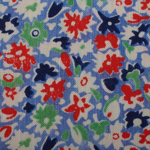 1940s Vintage Schneiderei Baumwolle Viskose Stoff, rot grün blaue Blumen Ditsy, BTY