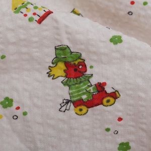 1970s Vintage seersucker cotton Fabric, children&#39;s pattern red ladybugs, fabric for summer