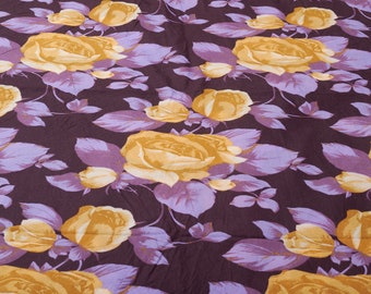 Tela de confección vintage de los años 60, 3,2 yardas, tela texturizada con rosas beige.