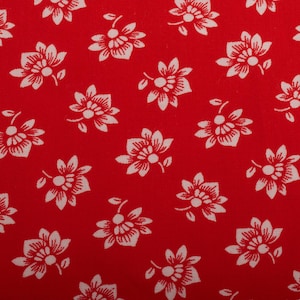Tessuto di cotone floreale vintage, stampa di fiori a zig zag rossi e bianchi, materiale da cucito anni &#39;70