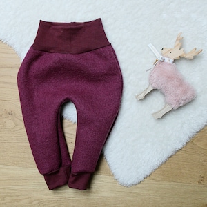 Handmade Walkhose aus Schurwolle Merinowolle Wollhose Wollwalk Walkloden hypoallergen blau rosa beige grün Geschenk Mädchen Jungen Frühchen Beere