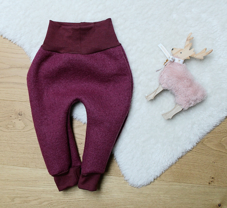 Handmade Walkhose aus Schurwolle Merinowolle Wollhose Wollwalk Walkloden hypoallergen blau rosa beige grün Geschenk Mädchen Jungen Frühchen Beere