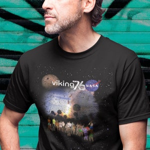 Observadores espaciais / Viking 76 / Planeta Marte / Logotipo da NASA Meatball / Desgastado / Camiseta preta