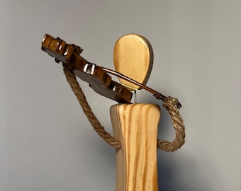 Violinist hand made faceless wood figurine