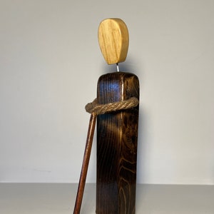 Golfer handgefertigte Holzfigur. ohne Gesicht