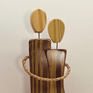 Rustic Wooden Couple Figurine Handmade Unity Sculpture for Home Decor Minimalist Ornaments Gift
