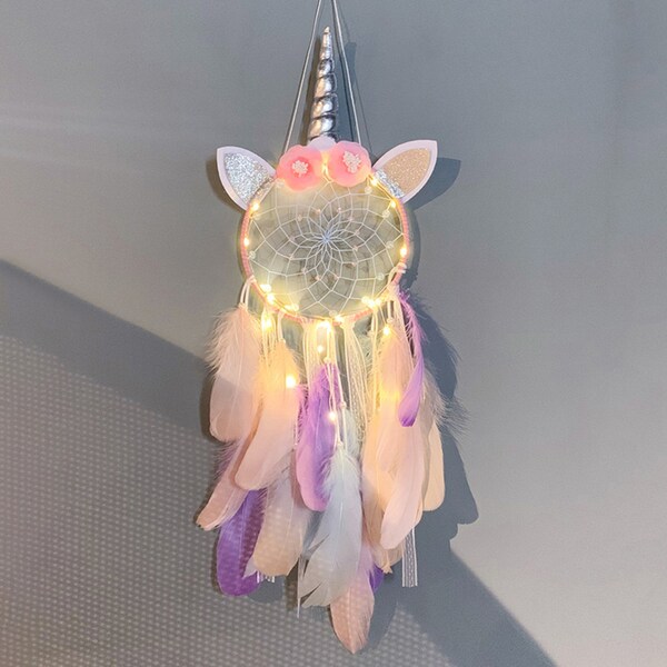 Traumfänger Einhorn, Pastellrosa LED-Lichter, Boho Kinderzimmer Wand Dekor, Baby Schlafzimmer Deco, Feder handgemachte Blume Traumfänger Geschenk