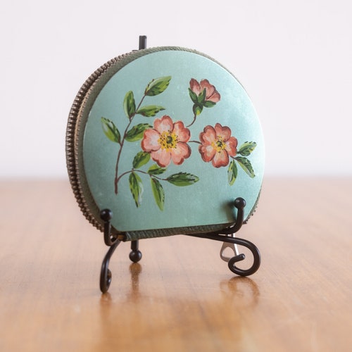 Vintage powder and mirror compact, 1930s zip up compact with painted order flowers