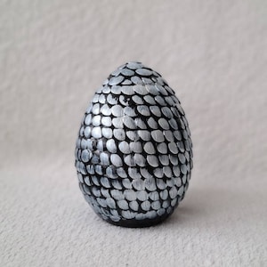 Silver House of the Dragon inspired dragon egg | hand painted decoration | Daenerys, Rhaenyra, Daemon Targaryen | HOTD and GOT gift