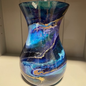 Hand decorated 18cm tall blue purple and turquoise design glass vase, ideal gift for new Home, friend, mum, wedding, thank you image 3