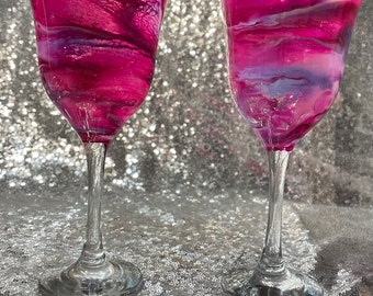 Set of 1, 2, 4 or 6 Beautiful pink lilac and silver hand decorated wine or Prosecco glasses