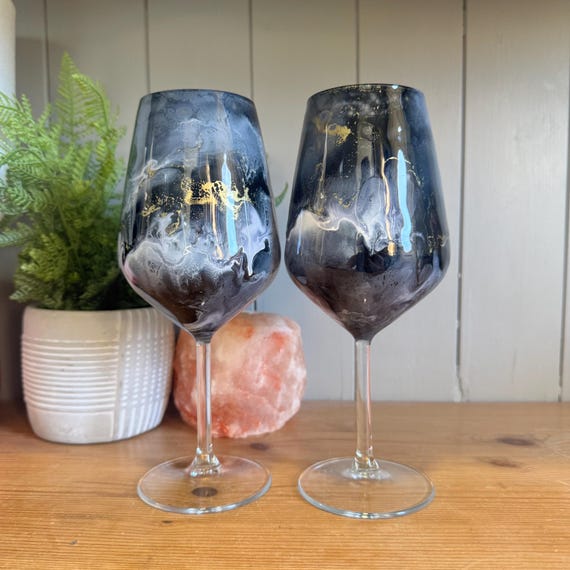 Handdekorierte Wein oder Proseccogläser: Schwarz, Grau & Gold
