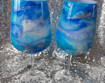 Set of 1, 2, 4 or 6 Beautiful watercolour blue hand decorated stemmed, stemless or Prosecco glasses