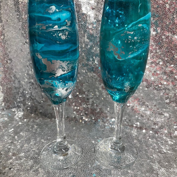 Set of 1, 2, 4 or 6 Beautiful turquoise and silver marble effect Prosecco glasses or wine glasses