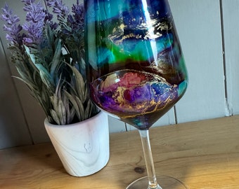 Set of 1, 2, 4 or 6 Beautiful rainbow multicolour and gold hand decorated stemmed wine or Prosecco glasses