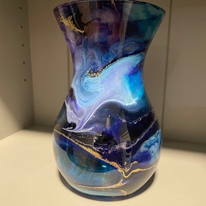 Hand decorated 18cm tall blue purple and turquoise design glass vase, ideal gift for new Home, friend, mum, wedding, thank you image 6