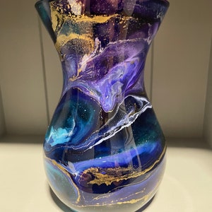 Hand decorated 18cm tall blue purple and turquoise design glass vase, ideal gift for new Home, friend, mum, wedding, thank you image 2