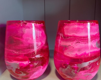 Set of 1, 2, 4, 6, 8, 10 or 12 neon pink and silver glitter hand decorated stemmed stemless wine or Prosecco glasses