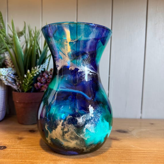 Handdekorierte 18 cm Große Glasvase: Lila Türkis mit Gold Kupfer oder Silber Design