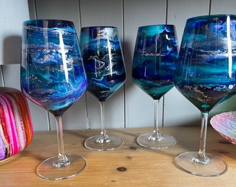 Set of 1, 2, 4 or 6 Beautiful pink teal and silver glitter hand decorated stemmed stemless wine or Prosecco glasses