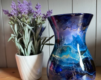 Hand decorated 18cm tall blue purple and turquoise design glass vase, ideal gift for new Home, friend, mum, wedding, thank you