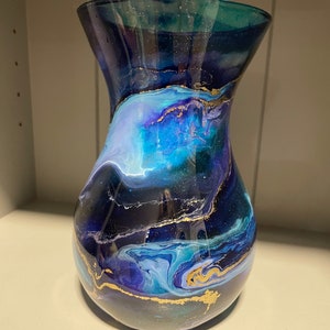 Hand decorated 18cm tall blue purple and turquoise design glass vase, ideal gift for new Home, friend, mum, wedding, thank you image 7