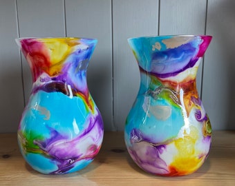 Hand decorated 18cm tall multicolour rainbow design glass vase, ideal gift for new Home, friend, mum, wedding, thank you