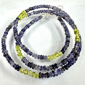 Iolith und Peridot Plan Rondelle mit metal 2 mm bis 4 mm Strang 20 inch, Gewicht 40ct Edelsteine
