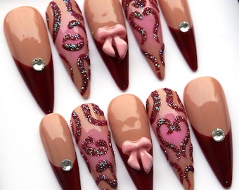 Paznokcie z kokardką 3D Press On: Walentynkowe paznokcie typu stiletto z francuskimi końcówkami