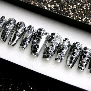 Black Star Crystal Coffin Press On Nails: Luxury Festive False Nails