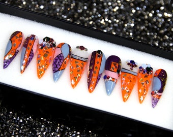 Abstracte oranje pers op de nagels: Crystal Festival Long Nails