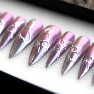 Silver Heart Aurora Metalic Press On Nails - Y2K Goth Nails - Punk Handmade Stiletto Fake Nails V126