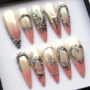 Handgemachte Silber Chrom Press On Nägel: 3D Stiletto Gothic Stil