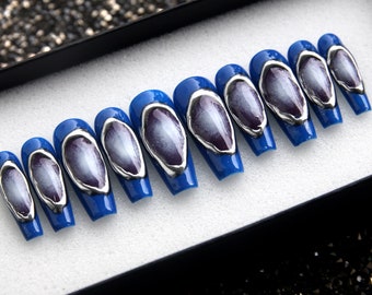 Uñas postizas de ataúd azul hechas a mano: uñas postizas de lujo con un toque galáctico