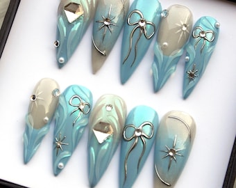 Uñas postizas con purpurina verde azulado: ombré cromado azul hielo, uñas postizas Y2K