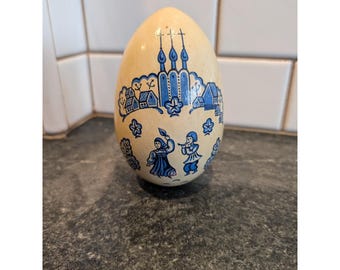 Vintage 5″ Russian Mockba Egg – Hand Painted, Artist Signed Blue & White