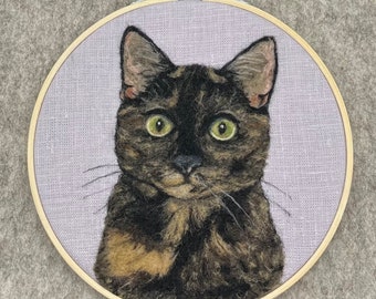 Custom cat portrait needle felted from photo made with wool. Personalized gift for pet lovers, pet loss gift, memorial pet gift, commission