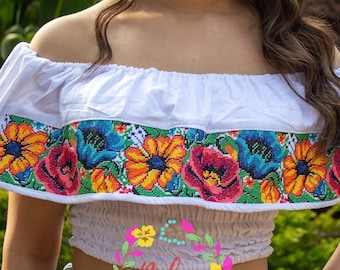 Emilia Blouse| Blusa blouse| Floral embroidered mexican blouse| Ropa Mexicana| Blusa artesanal bordada a mano| Hand-embroidered| Artesanal