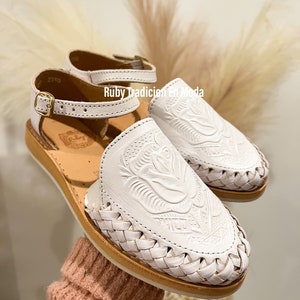 Rose Huaraches Etsy