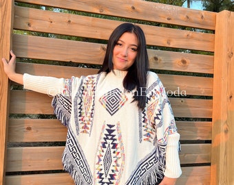 Itzel Mañanita| Poncho Artesanal |Mexican Ponchos| Jorongos Mexicano| Mexican Mañanita| Mexican Gaban| Mexican Sweaters| Mañanita Mexicanas