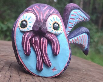 Cthulhu-Pigeon Hybryd (Handmade wood carving  - hand carved and painted wooden art / sculpture)