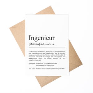 Könnte beinhalten: Eine weiße Karte mit schwarzem Text, der das Wort "Ingenieur" als Substantiv definiert, was "Ingenieur" bedeutet. Die Karte enthält auch eine Definition des Wortes und Synonyme.
